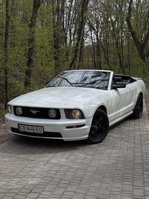 Форд Мустанг кабріолет 4.0 автомат 2008