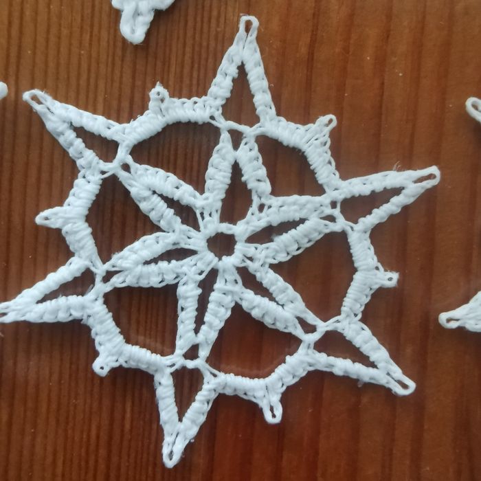 Urocze gwiazdki na choinkę ręcznie wykonane komplet 9 szt