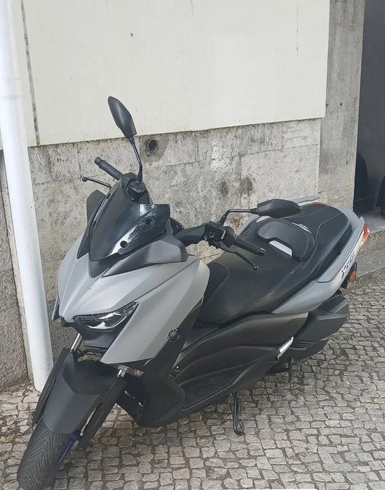Vendo mota xmax 300 blue edition