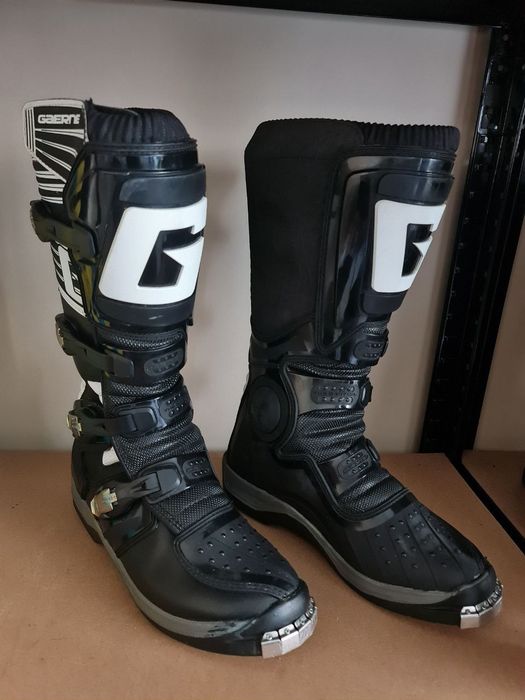 Мотоботи крос ендуро взуття чоботи екіпірування захист крос ендуро Kross Enduro