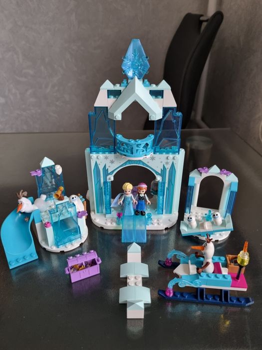 Конструктор Lego Disney Princesses Зимова казка Анни і Ельзи 43194