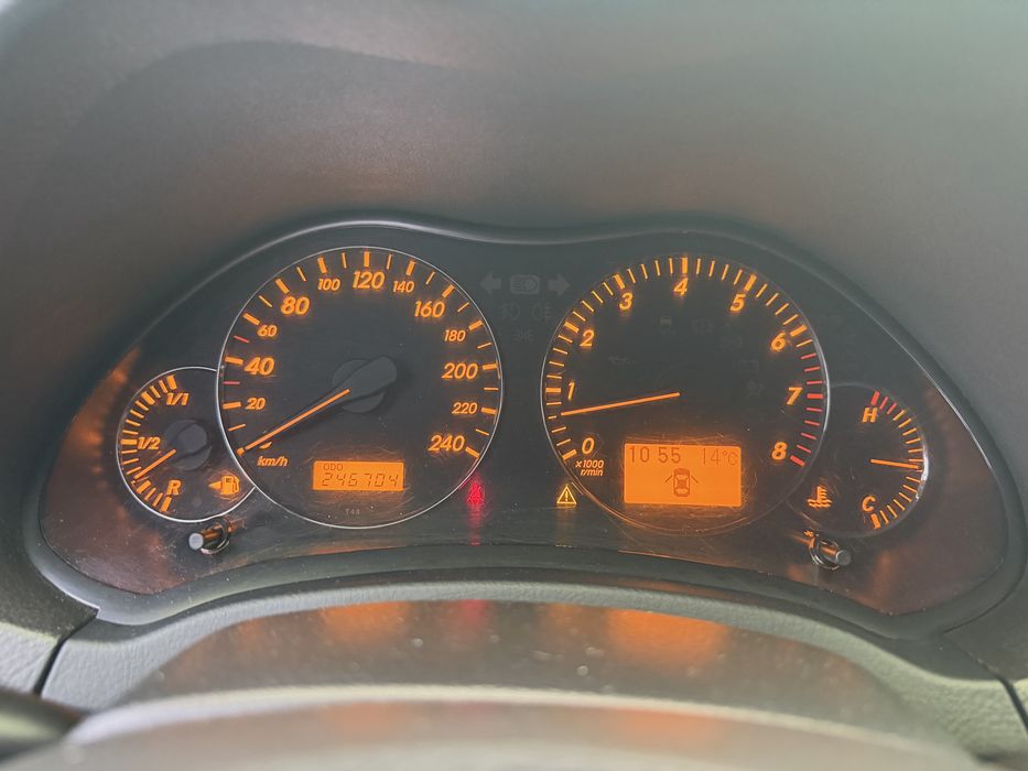 Продам Toyota Avensis 2007 год