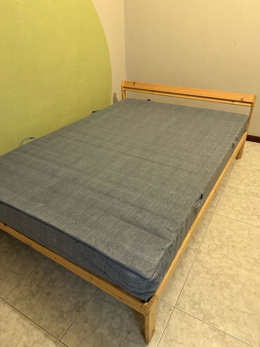Cama casal com colchão