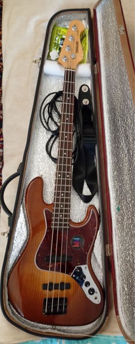 Бас гітара Bass