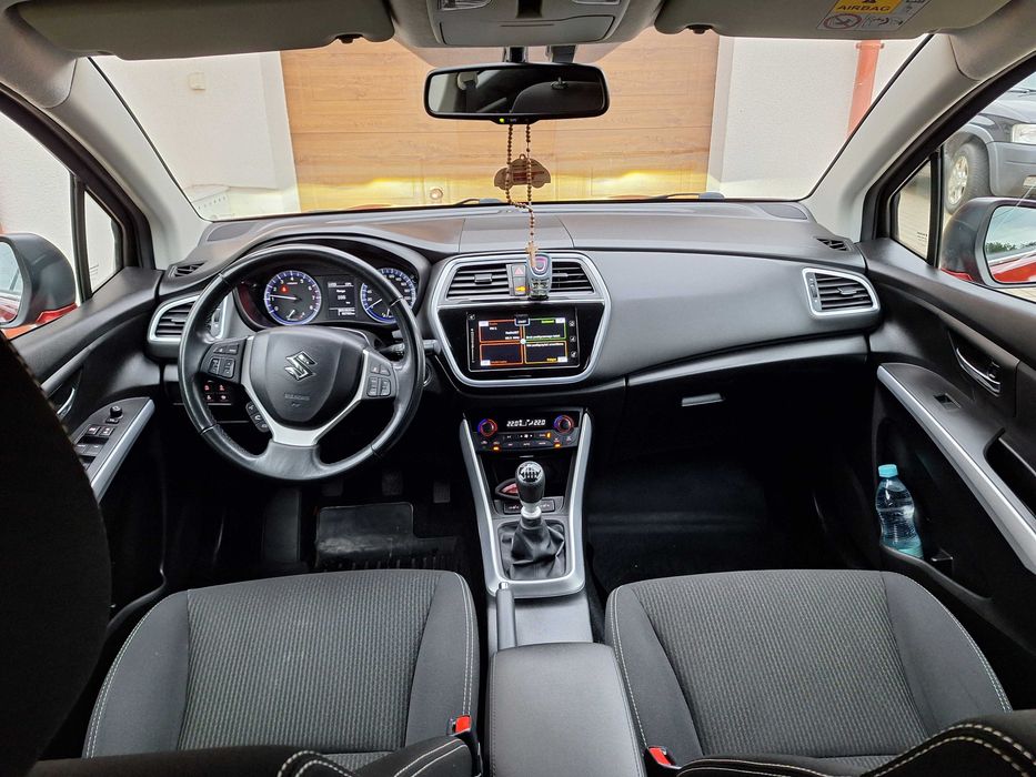 Suzuki SX4 S-CROSS Salon PL.
