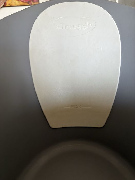 Wanna dla niemowlaka shnuggle ze stojakiem szara