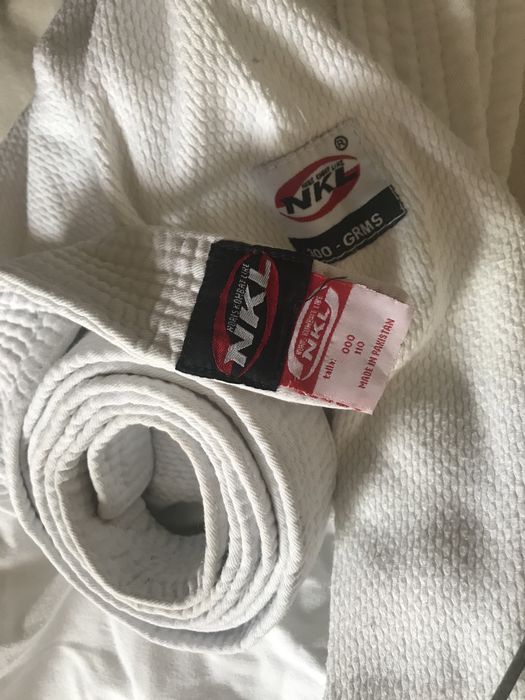 Kimono mini com cinto.