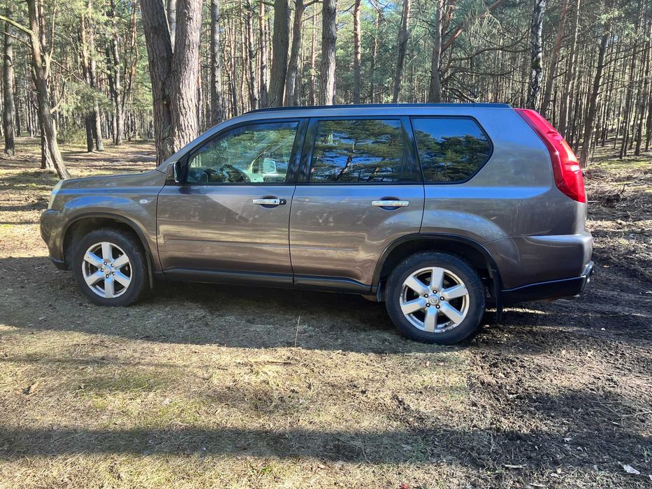 Samochód Nissan X-Trail