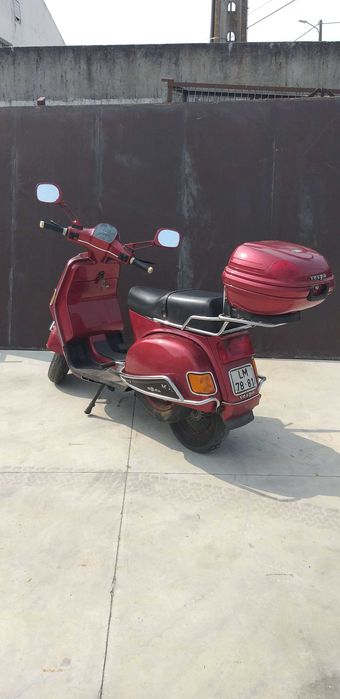 Vende-se Vespa 200