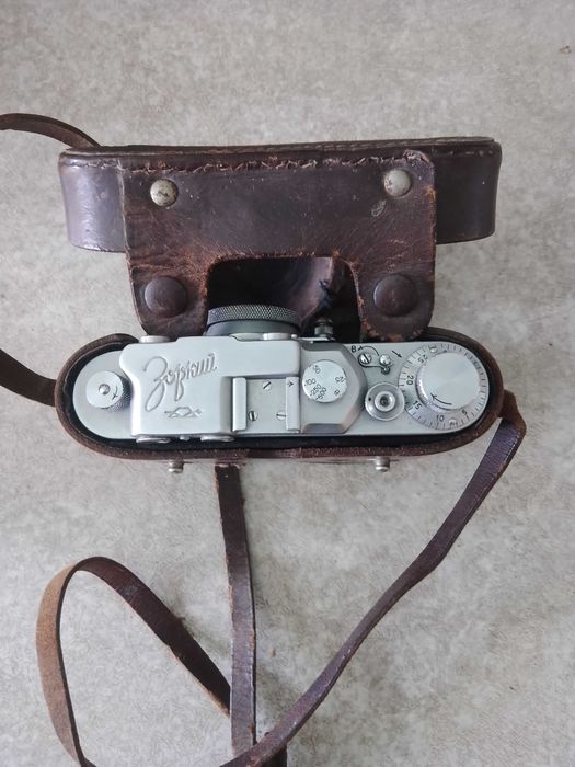 Фотоапарат Зенит-E з об'єктивом Helios 44-2 + чехол. В хорошому стані.