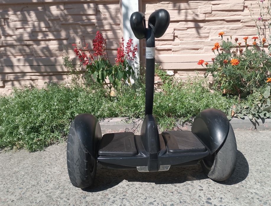 Гіроскутер ninebot mini 2020року