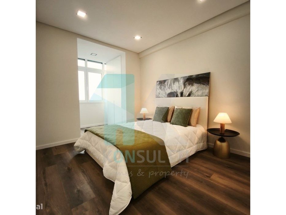 Apartamento T3 com varanda totalmente renovado e vista para o Monsa...