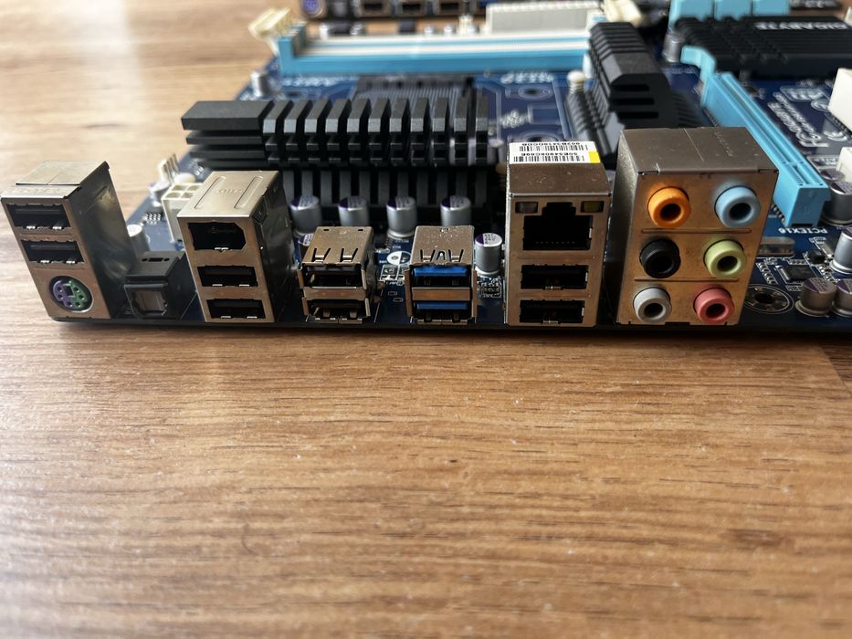 Gigabyte GA-990XA-UD3 AM3+