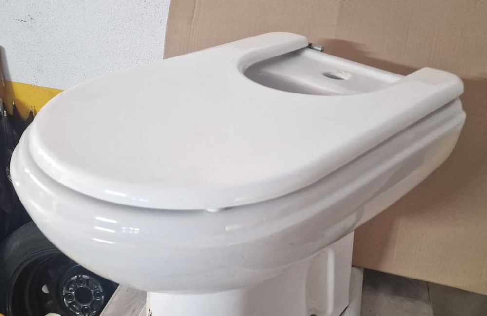 VENDE Bidé Sanindusa com tampa
