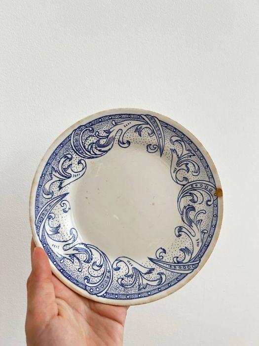 Тарілки давні камяний брід , буди