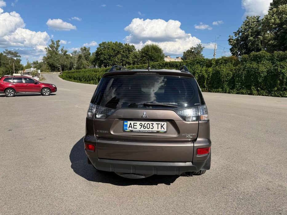 Mitsubishi Outlander XL 2012 року