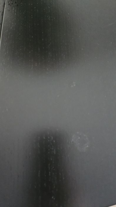 Drewniany stół z krzesłami czarny