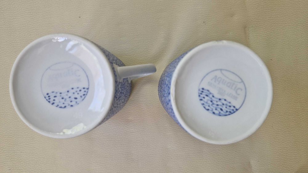 2 canecas azuis e brancas, Genevieve Lethu