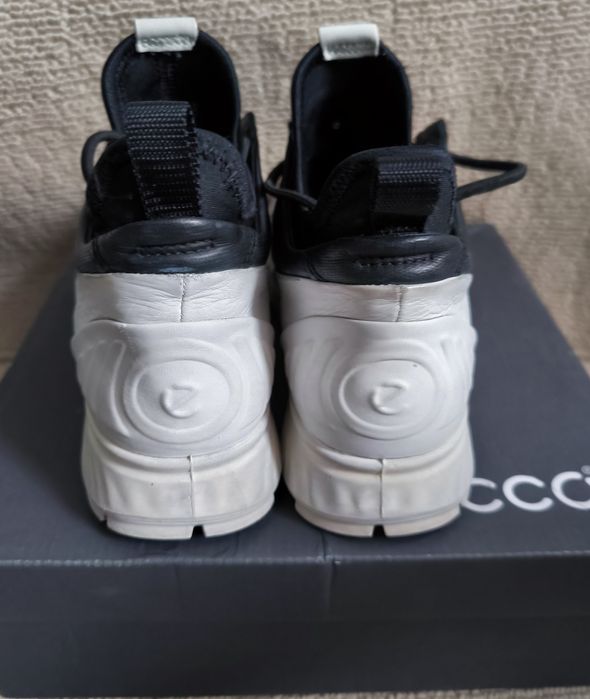 Кросівки шкіряні 36р ECCO