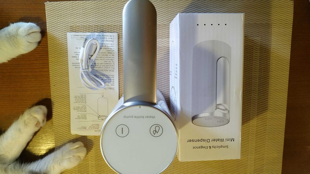 Диспенсер помпа для бутилированной воды с сенсорным управлением