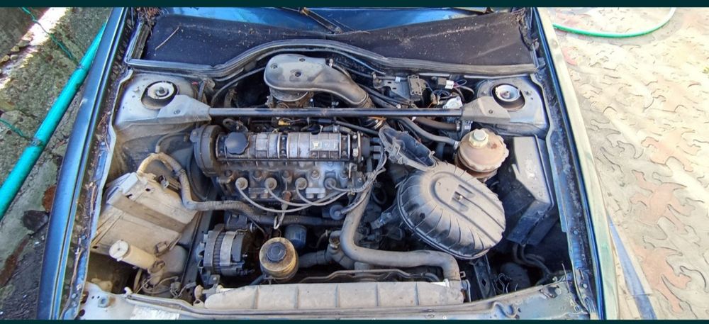 Розбираю Рено 19 1.8