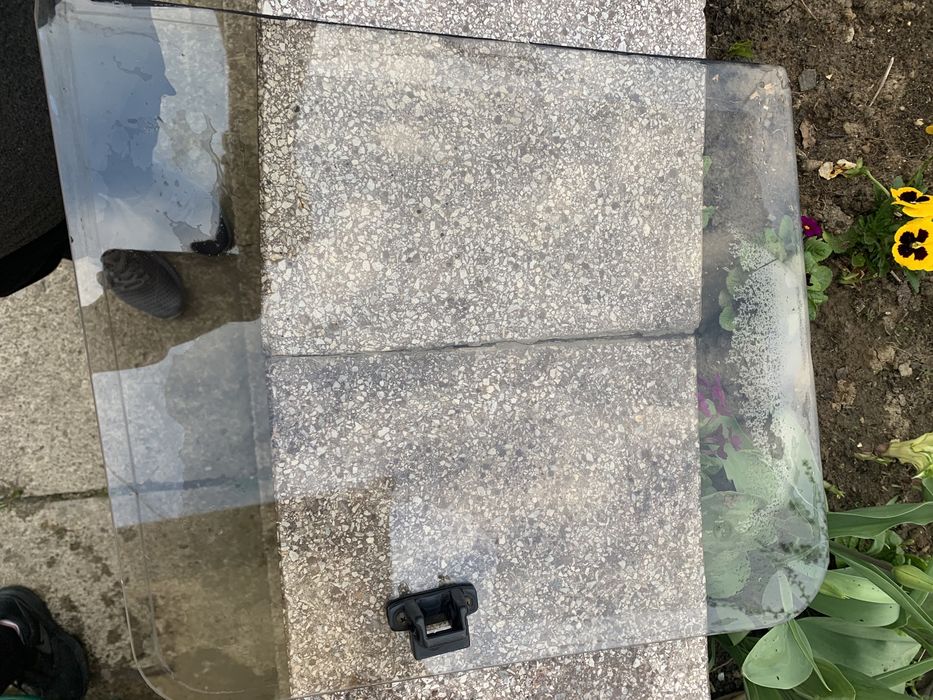 Вікна Nissan Patrol Y60