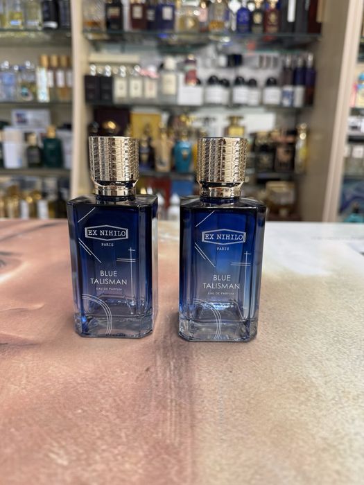 Пусті флакони від нішевої парфумерії, лійки для розпиву парфумів