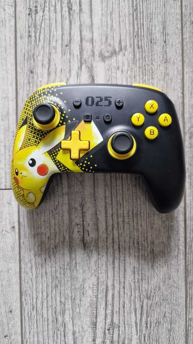 PAD Bezprzewodowy NINTENDO SWITCH Pokemon Pikachu 25