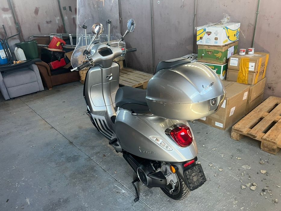 Електроскутер Vespa Piaggio Elettrica CB0 4Kw 2021
