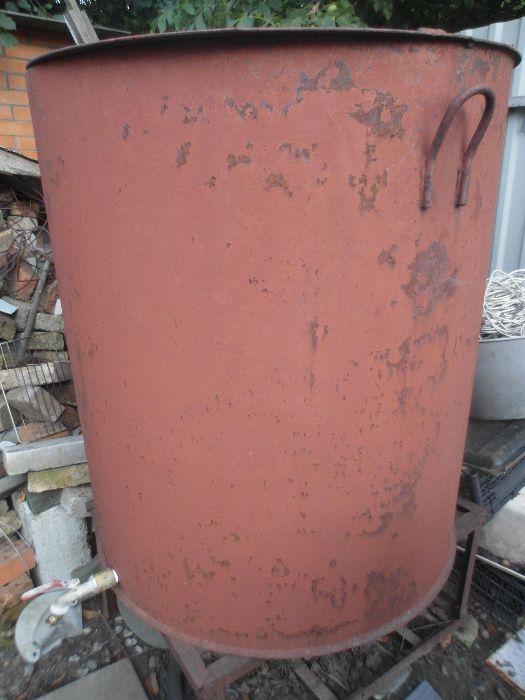 Емкость из металла