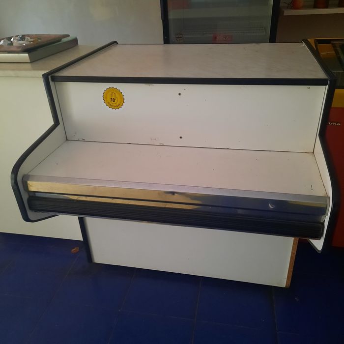 Продам торговое оборудование