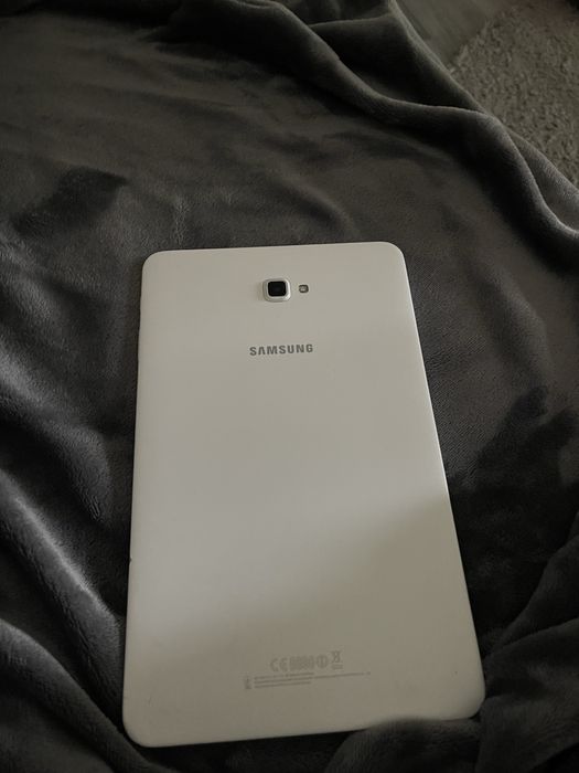 Планшет Samsung Galaxy Tab A (2016) SM-T585