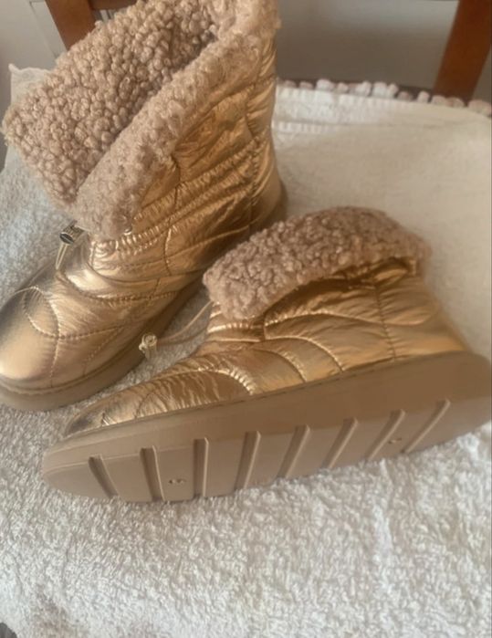 Botas com pelo. Mt quentes