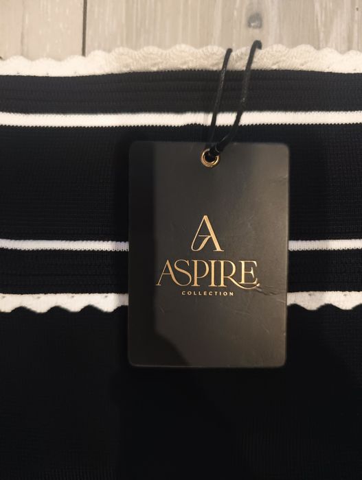 Nowa Aspire M spódnica grubsza na gumce