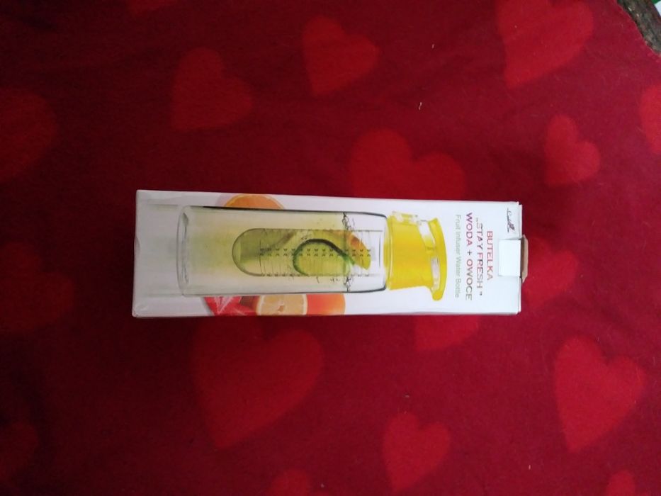 Butelka z wkładem na owoce