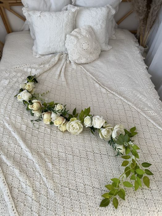 Girlanda z kwiatów róże i piwonie