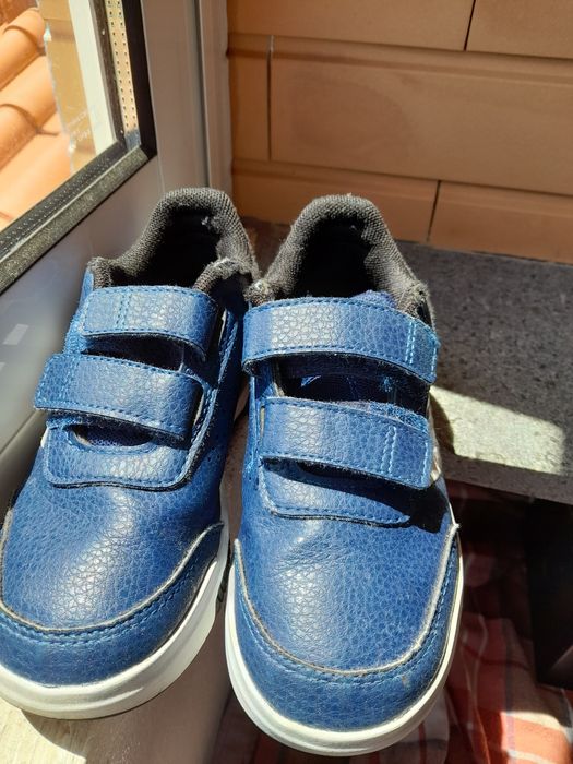 Sapatilhas Adidas Menino já com portes em.correio normal