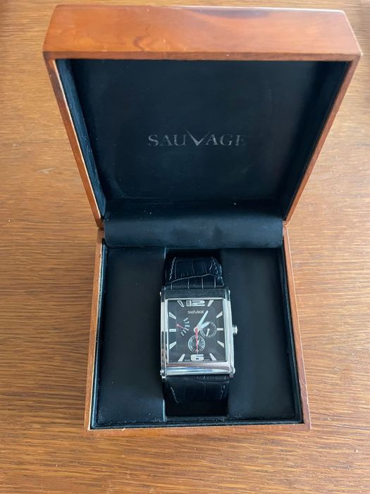 Стильные мужские часы Sauvage