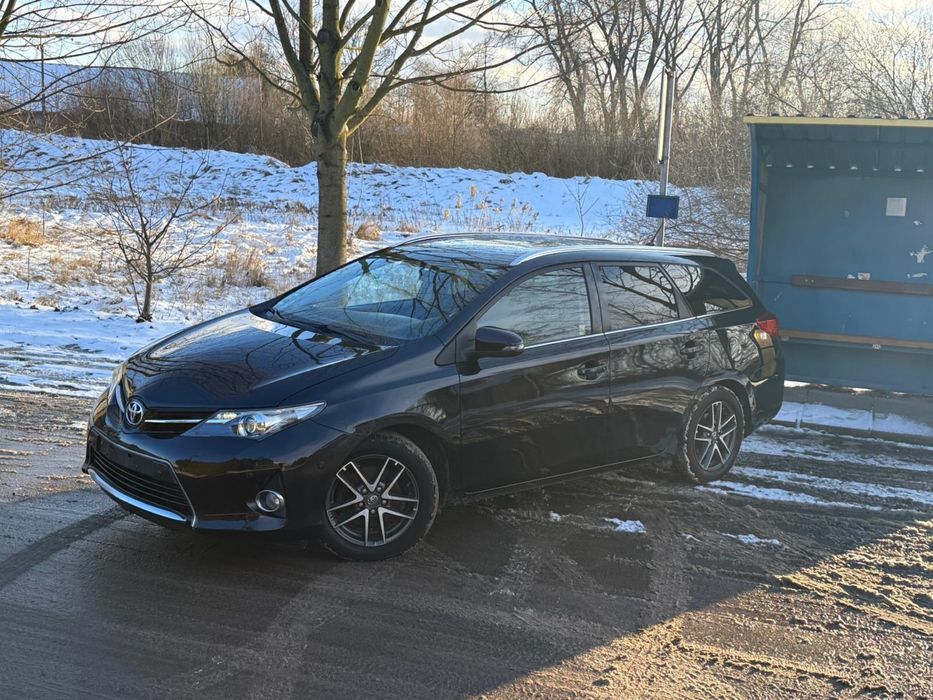 Toyota Auris 2.0 diesel .Super stan