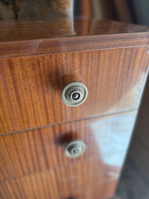 Mesas de cabeceira e comoda para quarto