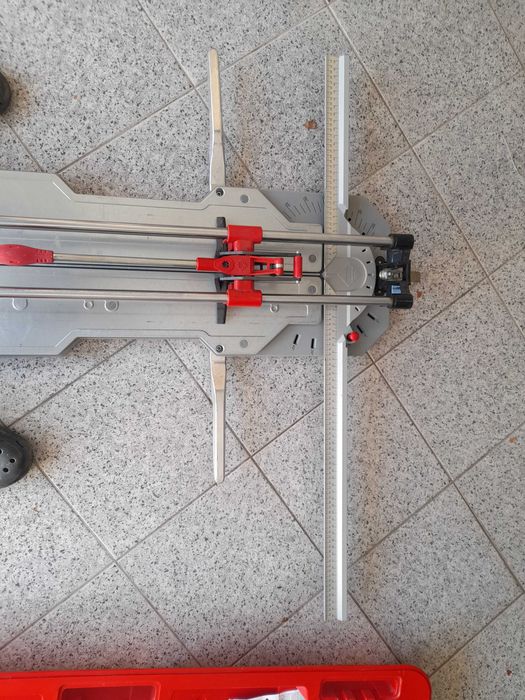 Vendo máquina de cortar azulejo e mosaico