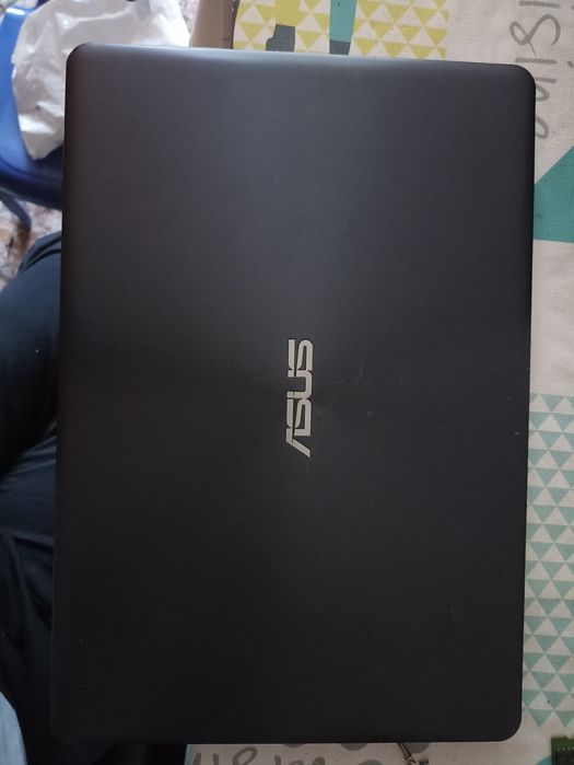 ASUS Vivobook 14 A411U