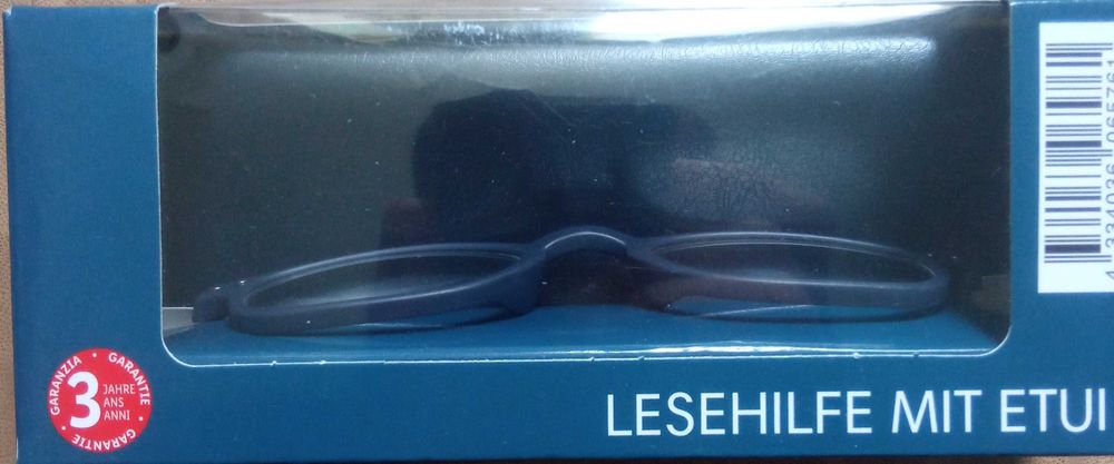 Это пластиковые очки для чтения с защитой от царапин,