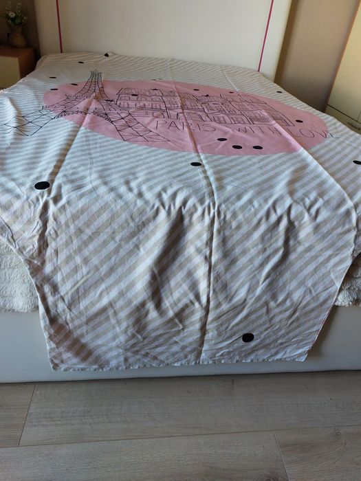 Capa de edredão nova