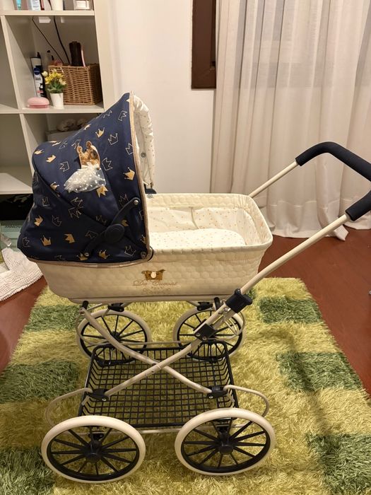 Carrinho de  passeio de bonecas