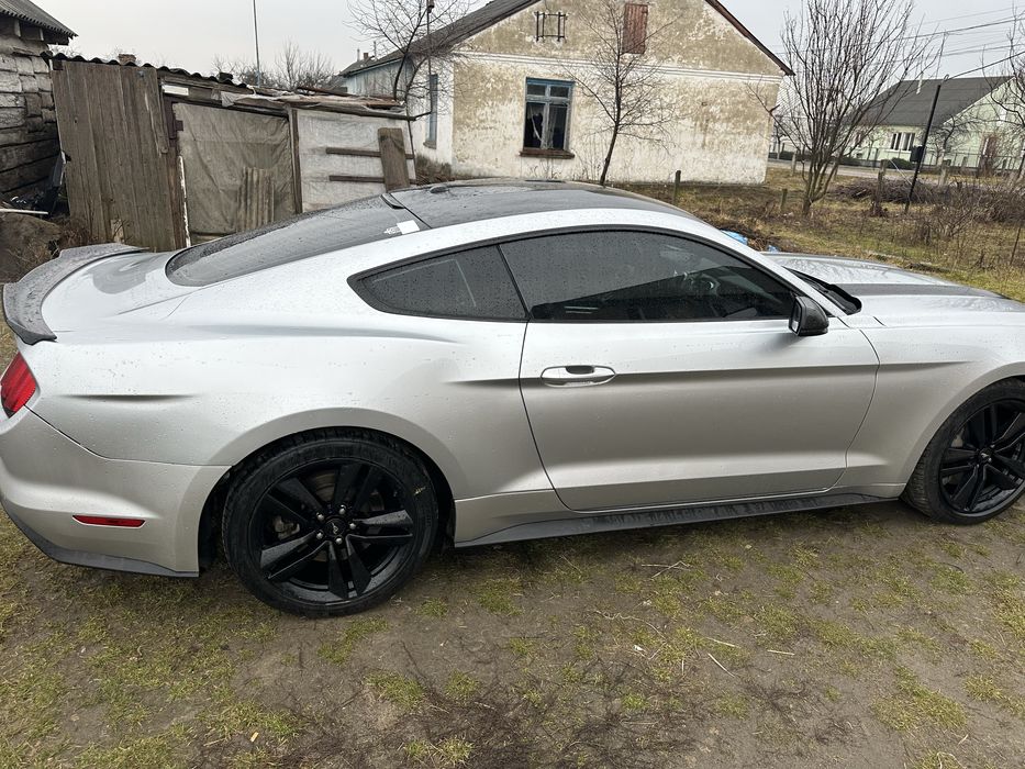 Ford Mustang 2.3 AT Ecoboost