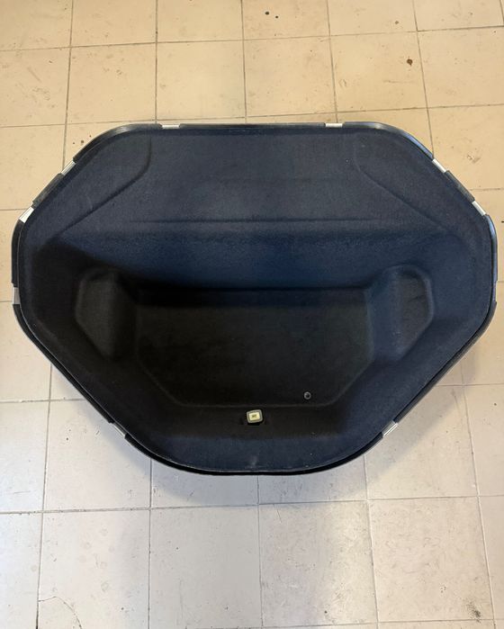 Корыто переднего багажника уплотнитель  Tesla Model S 12-15