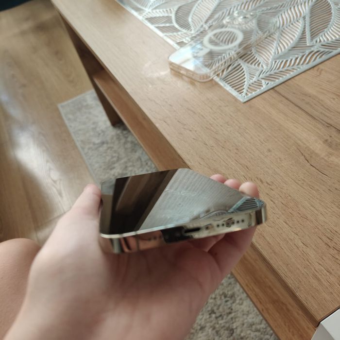 Sprzedam iPhone 14 Pro Max 256 GB Gold – idealny stan + zestaw dodatków
