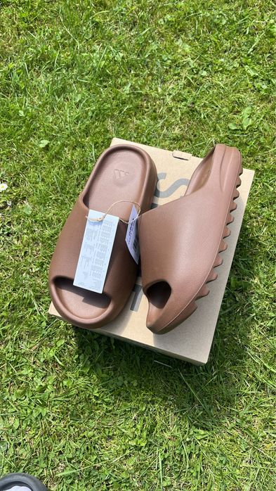 klapki yeezy slide flax