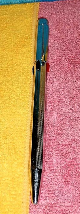 Caneta Esferográfica Cromada Multicor com Mecanismo Deslizante
